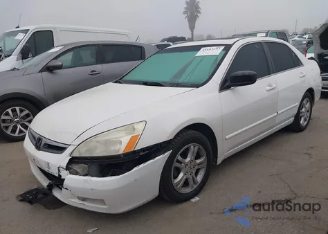 2007 Honda Accord 2.4 Ex z USA, uszkodzony, nr VIN 1HGCM56797A138242